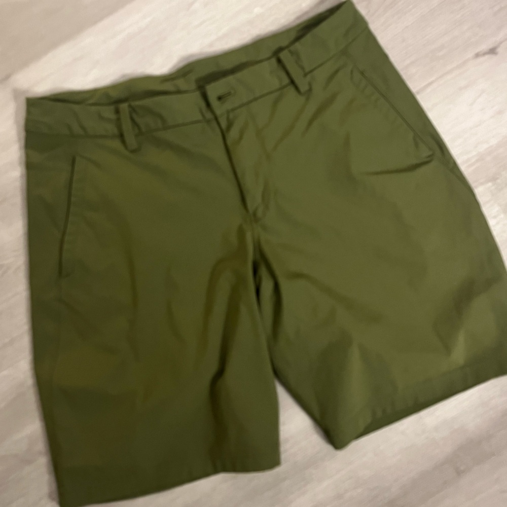 Lululemon Commissioner Shorts